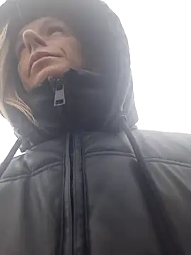 YourJuliena online show from 01.12.25