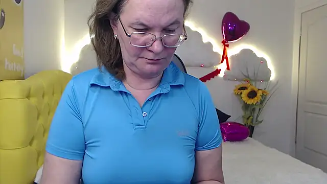 HolyMilfa online show from 03.07.25