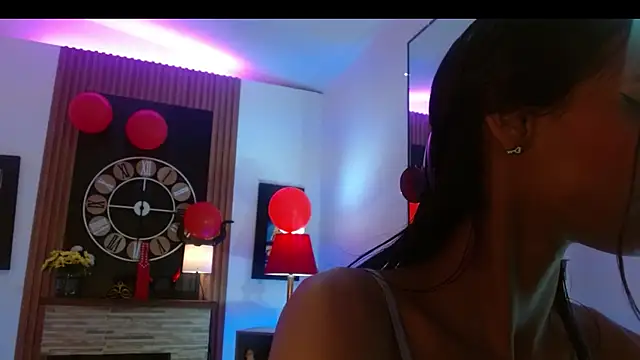 Snapshot of shantal_ray4 chatting on 02.26.25 shantal ray4 online show from 02.26.25