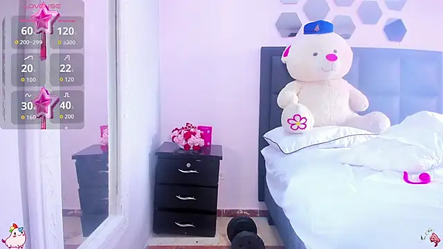 Snapshot of Catalina_Jonex chatting on 10.01.25 Catalina Jonex online show from 10.01.25