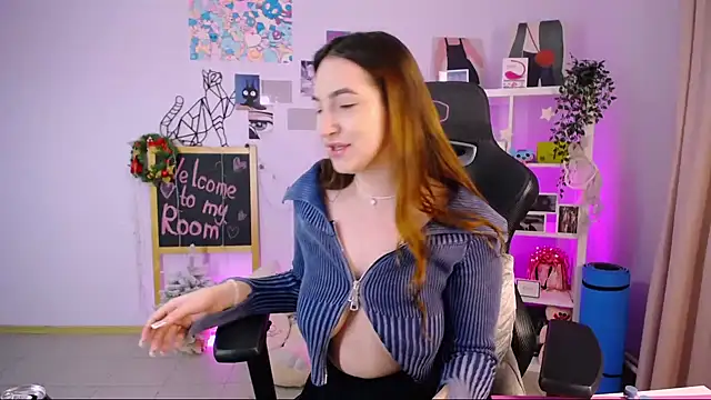 Snapshot of MelissaLovvv chatting on 02.02.25 MelissaLovvv online show from 02.02.25