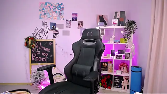 Snapshot of MelissaLovvv chatting on 02.05.25 MelissaLovvv online show from 02.05.25