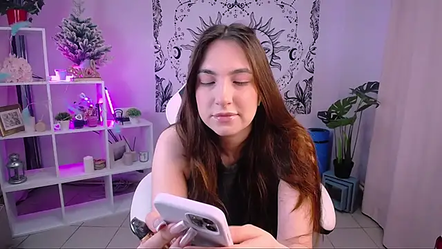 Snapshot of MelissaLovvv chatting on 02.06.25 MelissaLovvv online show from 02.06.25