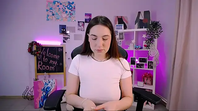 Snapshot of MelissaLovvv chatting on 02.09.25 MelissaLovvv online show from 02.09.25