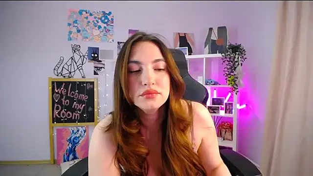 Snapshot of MelissaLovvv chatting on 03.18.25 MelissaLovvv online show from 03.18.25