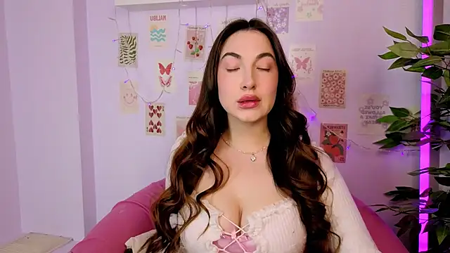 Snapshot of MelissaLovvv chatting on 11.13.25 MelissaLovvv online show from 11.13.25