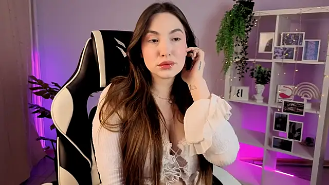 Snapshot of MelissaLovvv chatting on 11.16.25 MelissaLovvv online show from 11.16.25