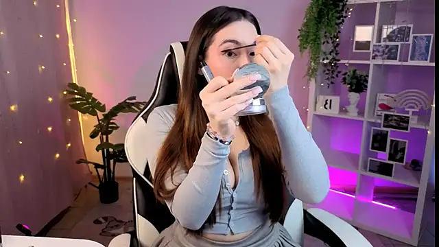 Snapshot of MelissaLovvv chatting on 11.24.25 MelissaLovvv online show from 11.24.25