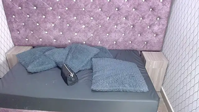 VALENTINA3x online show from 12.21.25