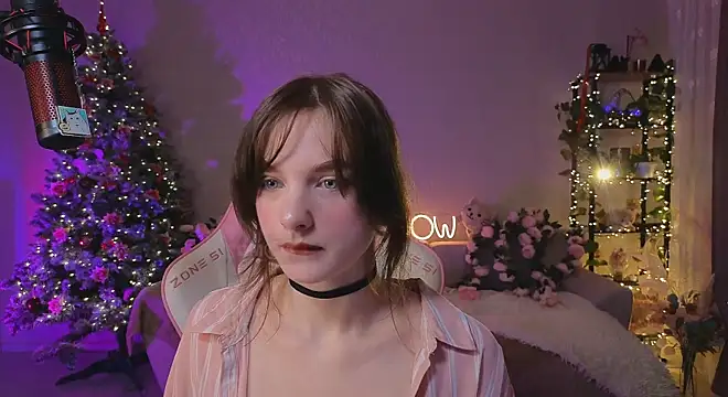 Snapshot of -Kottyaa- chatting on 12.23.24 -Kottyaa- online show from 12.23.24