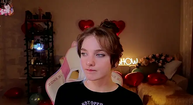 Snapshot of -Kottyaa- chatting on 02.24.25 -Kottyaa- online show from 02.24.25