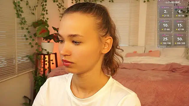 Snapshot of lexicoyy_ chatting on 11.21.25 lexicoyy online show from 11.21.25