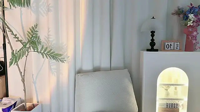 Snapshot of Fairy-HF chatting on 04.10.26 Fairy-HF online show from 04.10.26