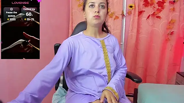 Snapshot of BadraSaadi chatting on 01.14.25 BadraSaadi online show from 01.14.25