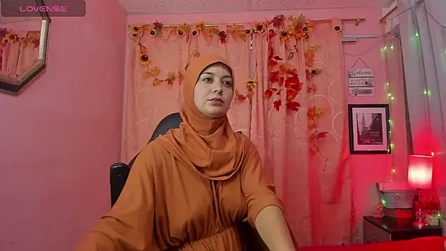 Snapshot of BadraSaadi chatting on 03.22.25 BadraSaadi online show from 03.22.25