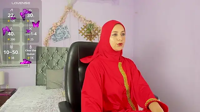 Snapshot of BadraSaadi chatting on 09.25.25 BadraSaadi online show from 09.25.25