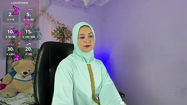 Snapshot of BadraSaadi chatting on 10.06.25 BadraSaadi online show from 10.06.25