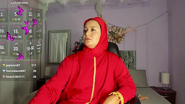 Snapshot of BadraSaadi chatting on 10.20.25 BadraSaadi online show from 10.20.25