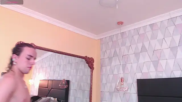 Snapshot of JustinePerry chatting on 02.01.25 JustinePerry online show from 02.01.25