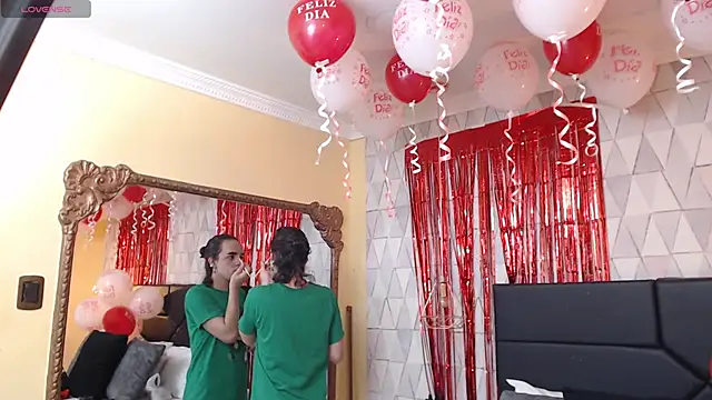 Snapshot of JustinePerry chatting on 02.15.25 JustinePerry online show from 02.15.25