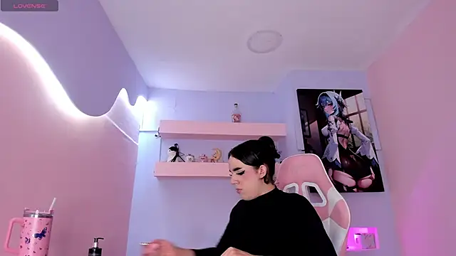 Snapshot of JustinePerry chatting on 03.02.25 JustinePerry online show from 03.02.25