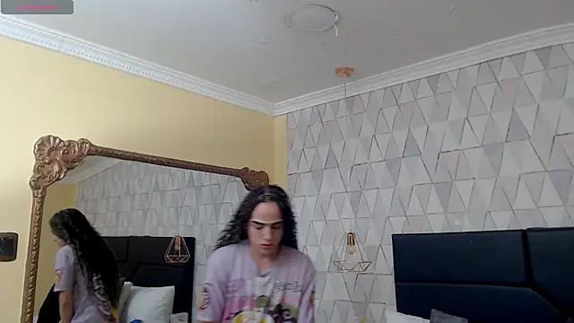 Snapshot of JustinePerry chatting on 03.14.25 JustinePerry online show from 03.14.25