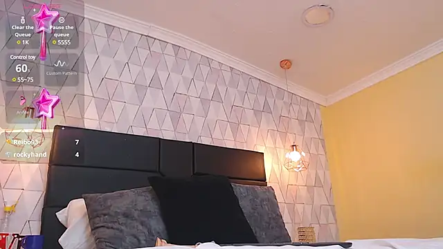 Snapshot of JustinePerry chatting on 03.23.25 JustinePerry online show from 03.23.25