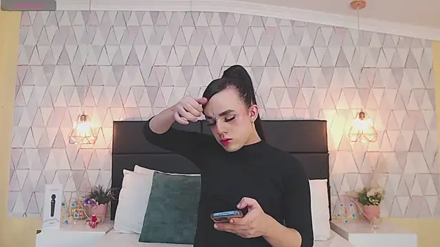 Snapshot of JustinePerry chatting on 09.14.25 JustinePerry online show from 09.14.25