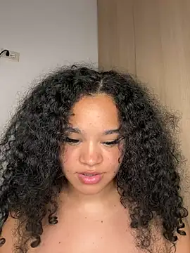 Lucy wilson5 online show from 12.17.24