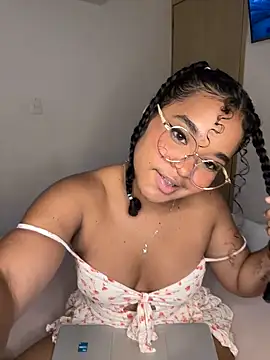 Lucy wilson5 online show from 01.26.25