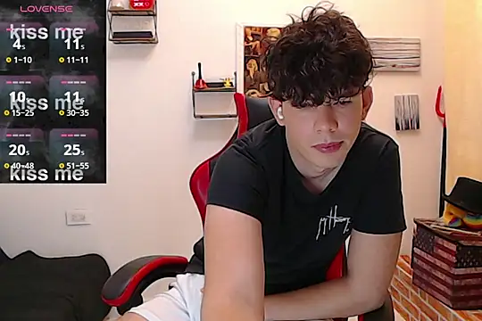 Angelo-cianuro- online show from 12.02.25