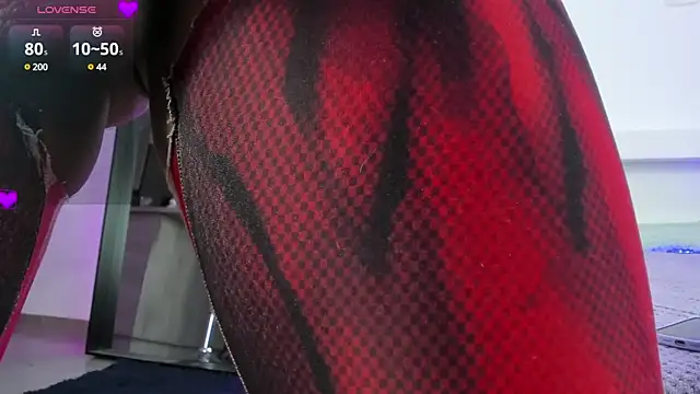 Snapshot of teemotwink chatting on 12.23.24 teemotwink online show from 12.23.24