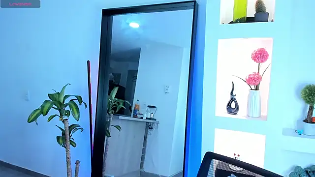 Snapshot of teemotwink chatting on 11.27.25 teemotwink online show from 11.27.25