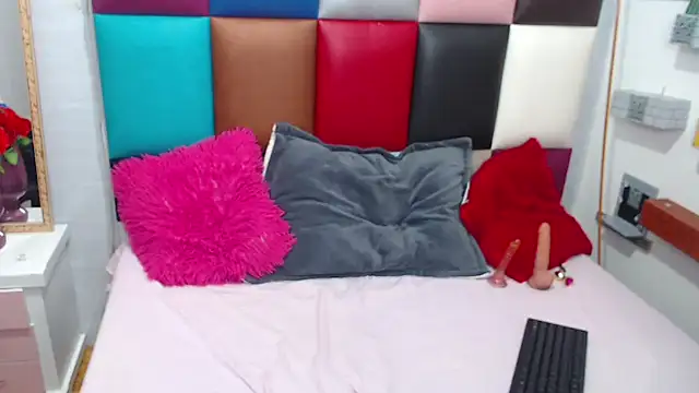 Snapshot of evelingjoyy chatting on 03.10.25 evelingjoyy online show from 03.10.25