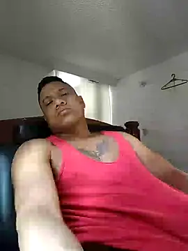 Snapshot of latinblack01 chatting on 12.12.24 latinblack01 online show from 12.12.24