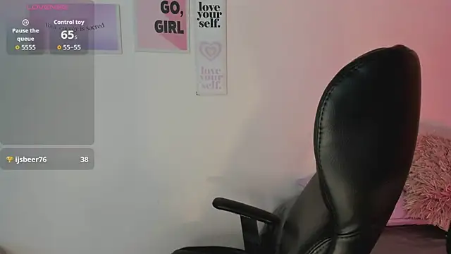 Snapshot of LanaJones_ chatting on 02.20.26 LanaJones online show from 02.20.26