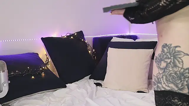 Snapshot of LikaBerry1 chatting on 01.13.25 LikaBerry1 online show from 01.13.25