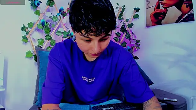 ZuryRamirez  online show from 02.17.25