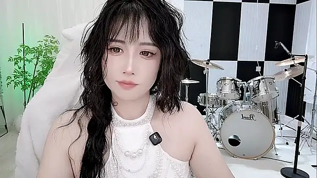 Vaness-a online show from 10.14.25