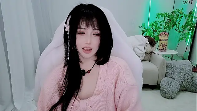 Snapshot of Vaness-a chatting on 02.04.26 Vaness-a online show from 02.04.26