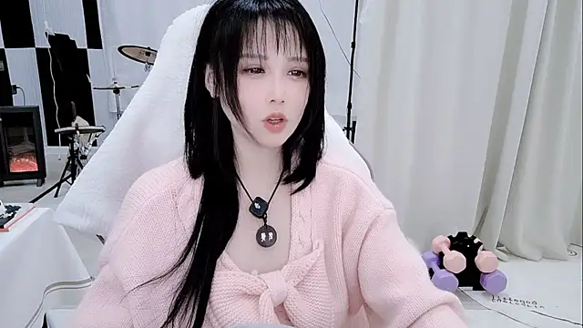 Snapshot of Vaness-a chatting on 04.05.26 Vaness-a online show from 04.05.26