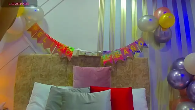 ashley  foxx  online show from 03.15.25