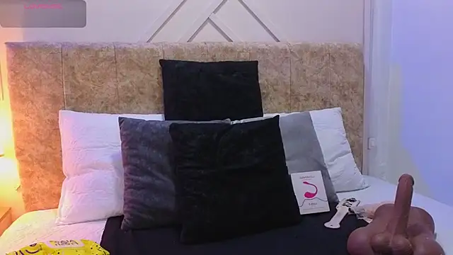 ashley  foxx  online show from 02.23.26