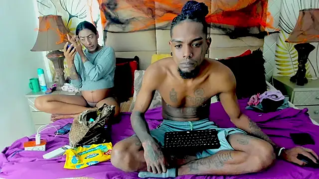 Snapshot of bigblackhotx1 chatting on 10.26.25 bigblackhotx1 online show from 10.26.25