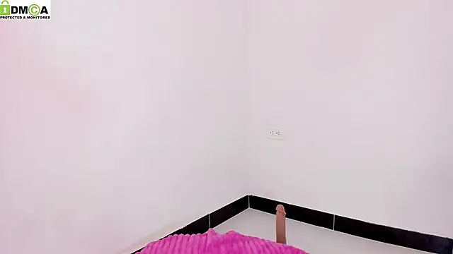 Snapshot of baby_alee chatting on 10.12.25 baby alee online show from 10.12.25