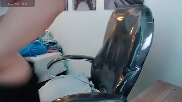 candiapole online show from 12.18.25