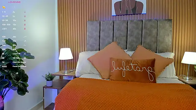 Snapshot of StacyWoods chatting on 10.25.25 StacyWoods online show from 10.25.25