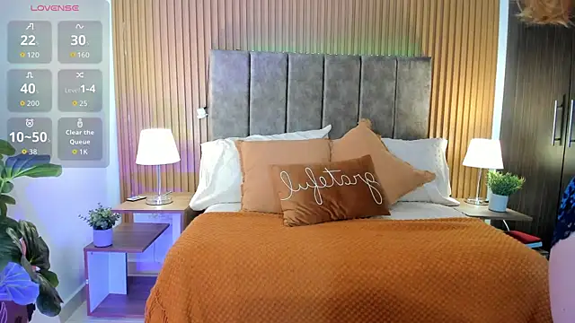 Snapshot of StacyWoods chatting on 11.14.25 StacyWoods online show from 11.14.25