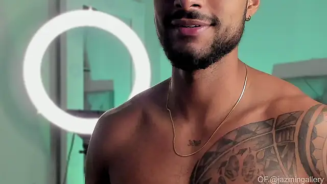 LiamGarcia1 online show from 01.05.25