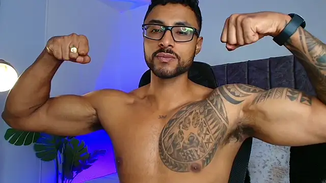 LiamGarcia1 online show from 11.05.25